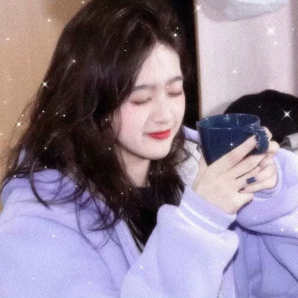 罗衣相逢九重春